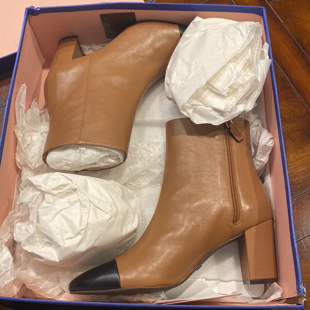 Brand New Stuart Weitzman Milla 60 Leather Bootie in Dark Tan - Picture 8 of 15
